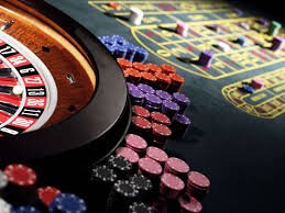 Pengguna memeriksa pintasan akun